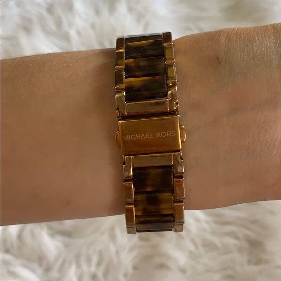 Michael Kors Watch - Picture 3 of 3